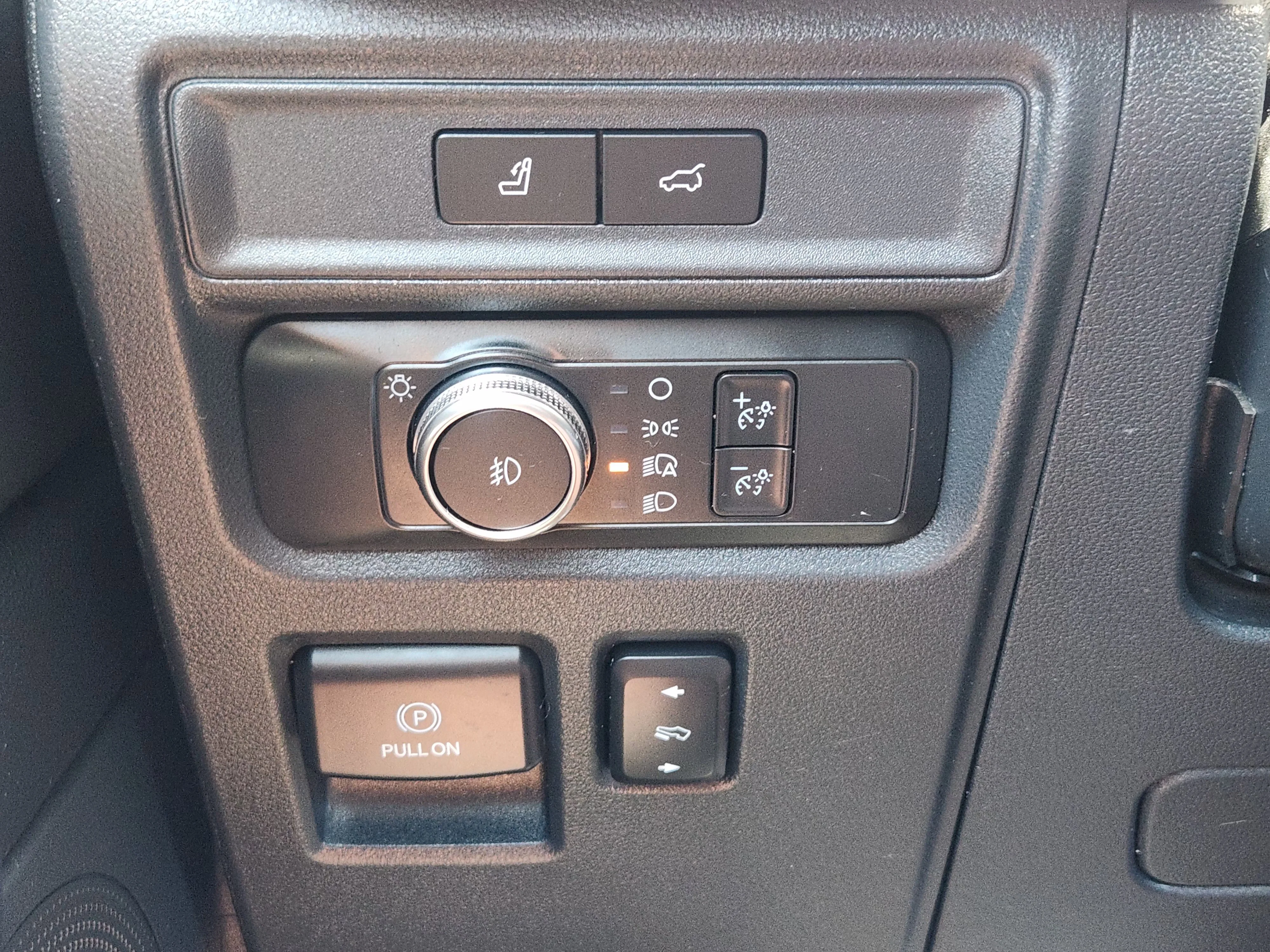 Used 2022 Silver Ford XLT image 22