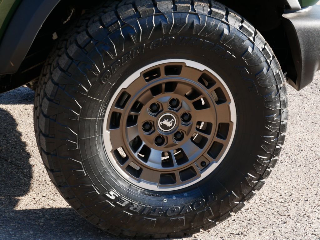 2025 Ford Bronco 4-Door Base - Photo 7