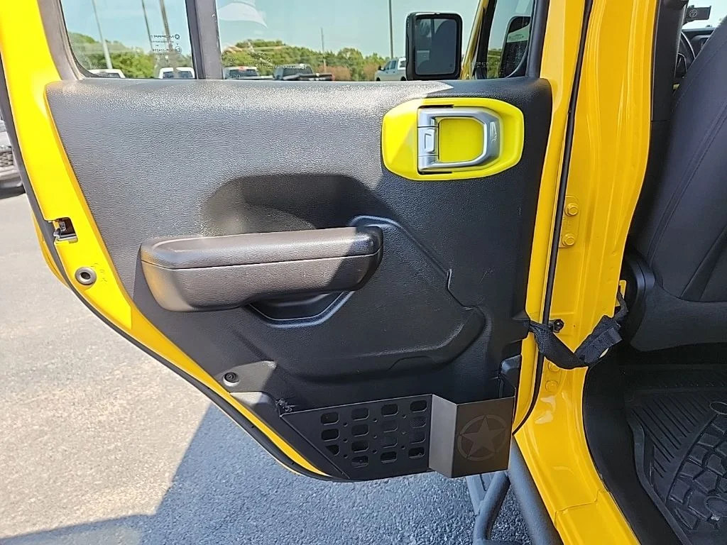 Used 2020  Jeep Unlimited Sport S image 34