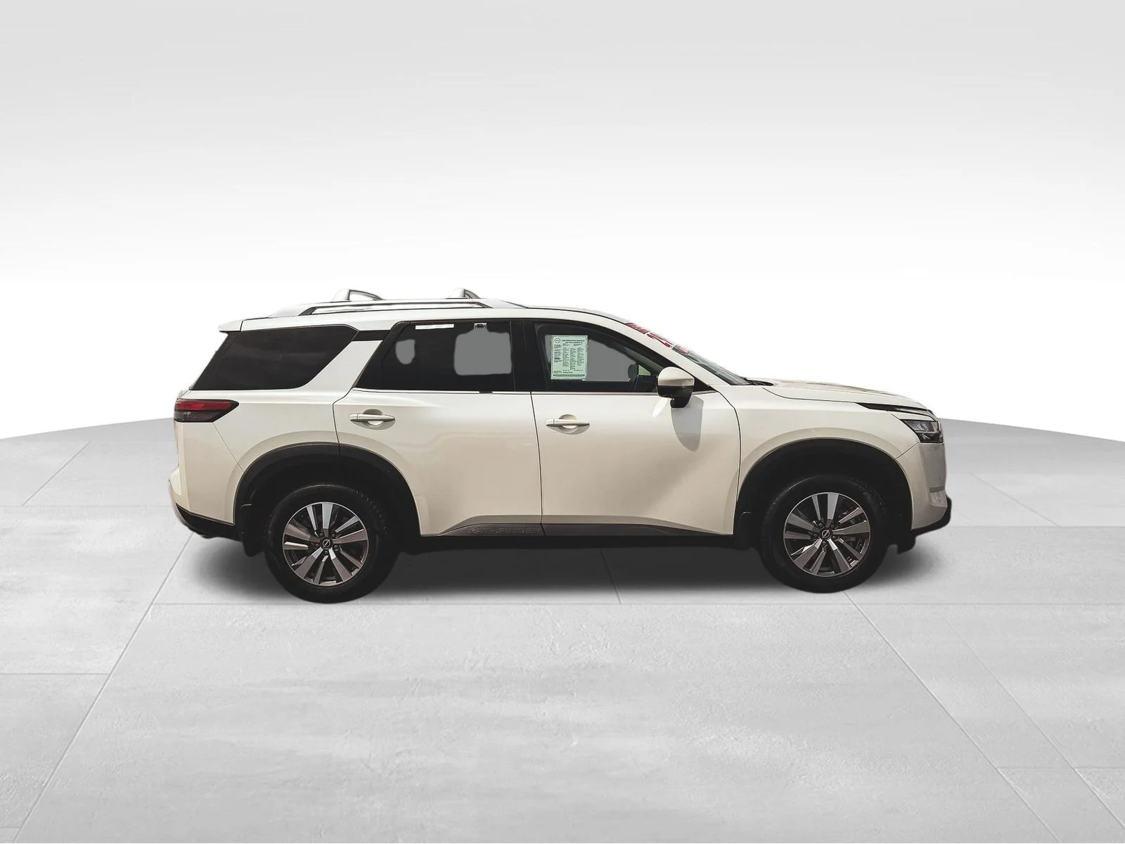 Used 2022 White Nissan SL image 8