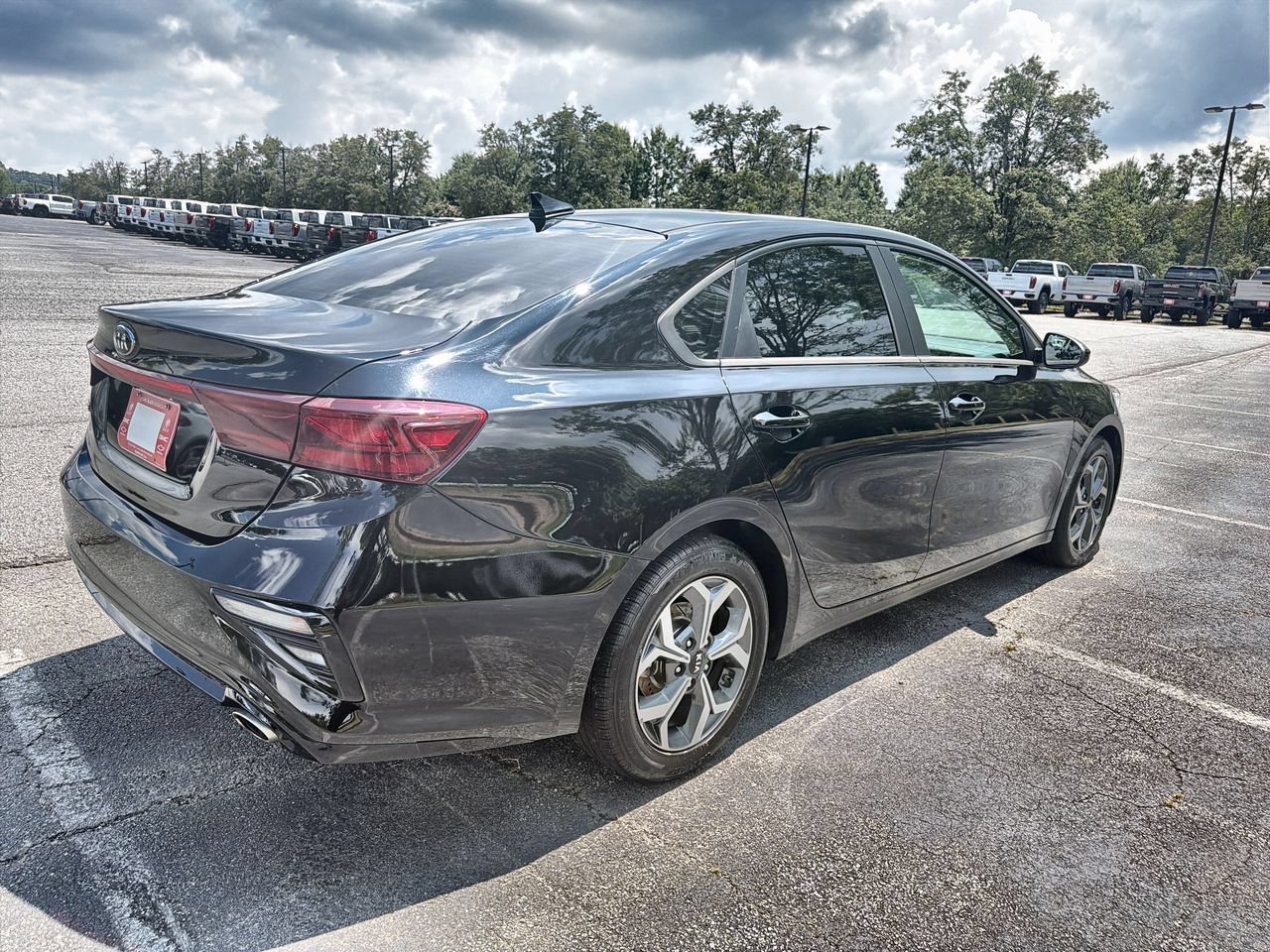 Used 2021 Black Kia LXS image 8