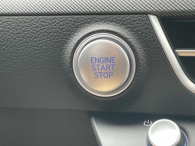 New 2025 Silver Hyundai SE image 22