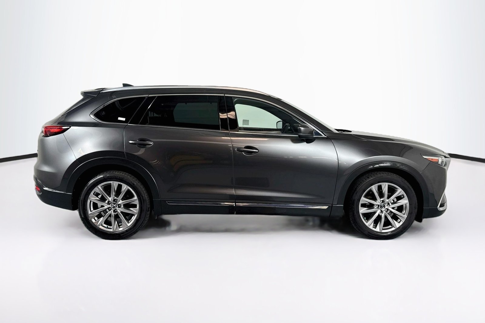 Used 2017 Machine Gray Metallic Mazda Signature image 4