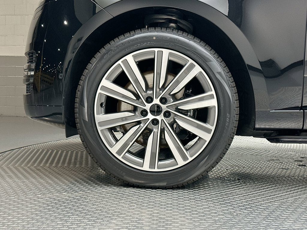 New 2026 Santorini Black Land Rover Autobiography image 5