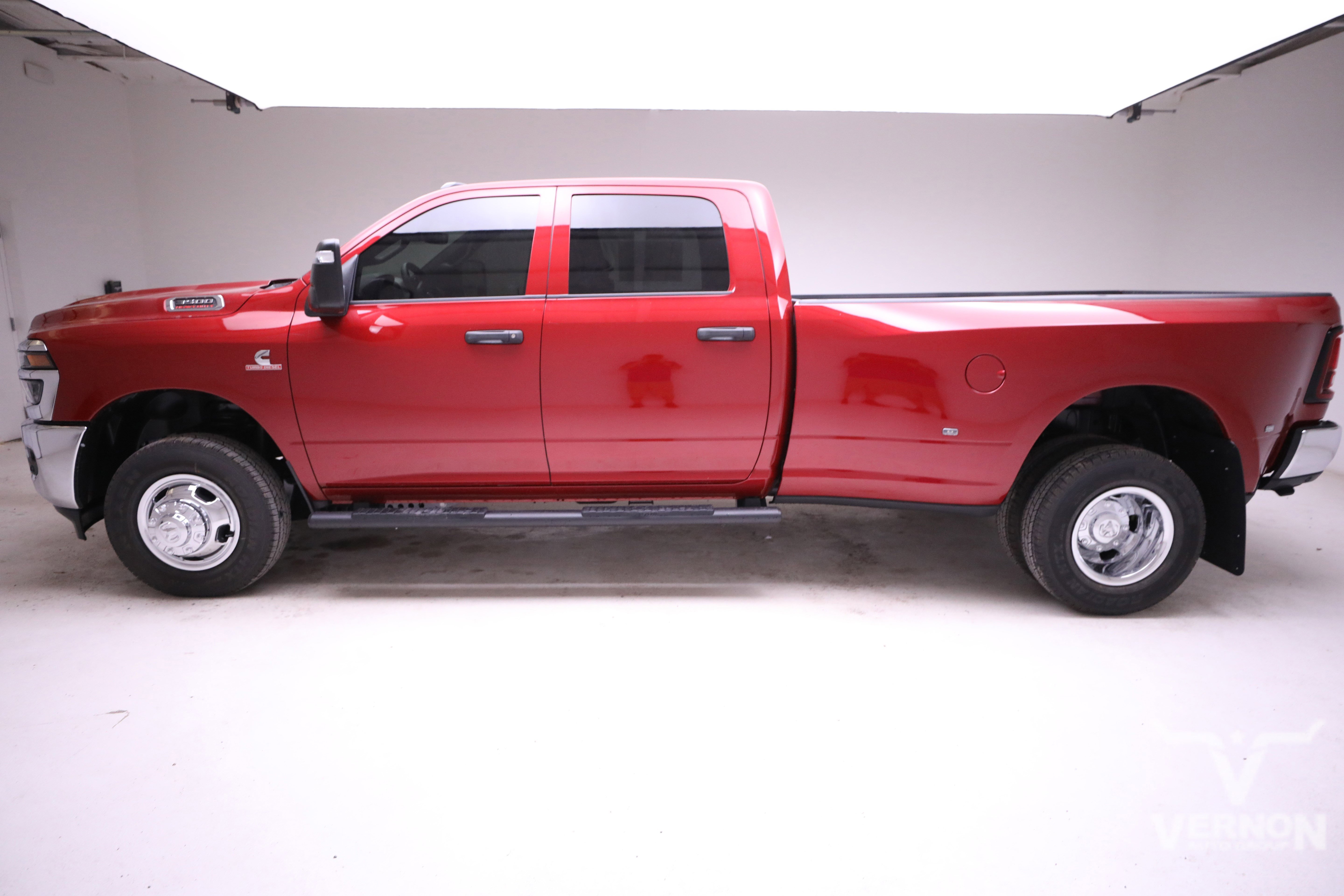 New 2026 Molten Red Pearlcoat Ram N image 2