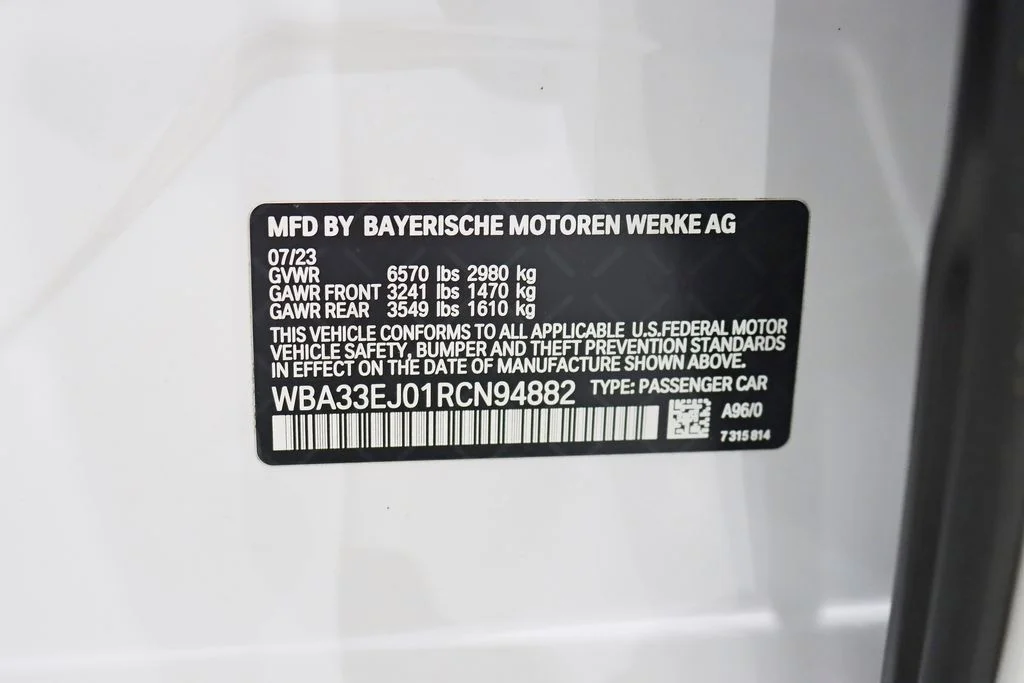 Used 2024 White BMW 760i xDrive image 50