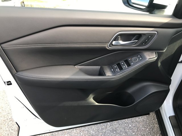 2026 Nissan Rogue Platinum - Photo 11