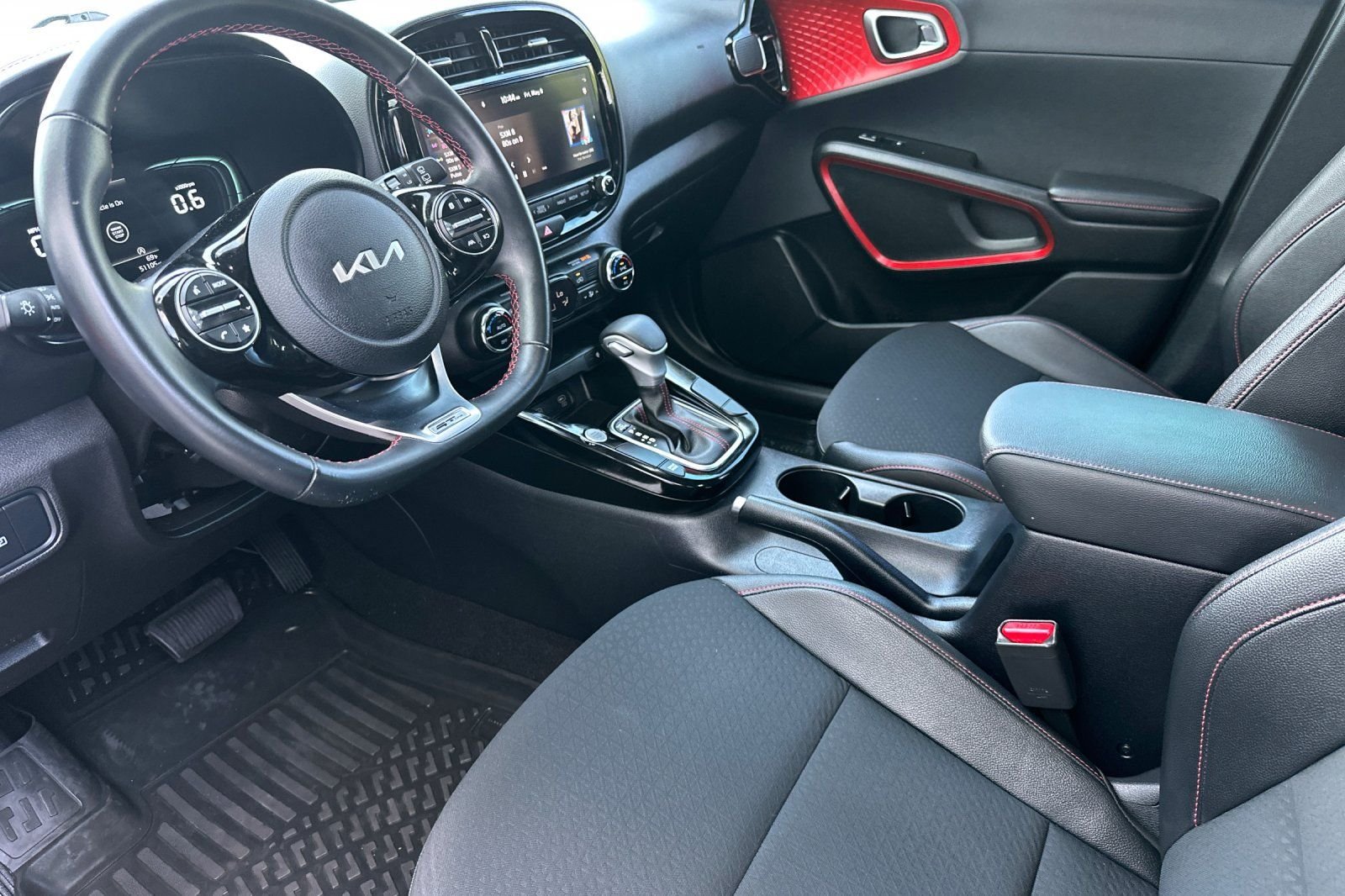 Used 2024 Gray Kia GT-Line image 10