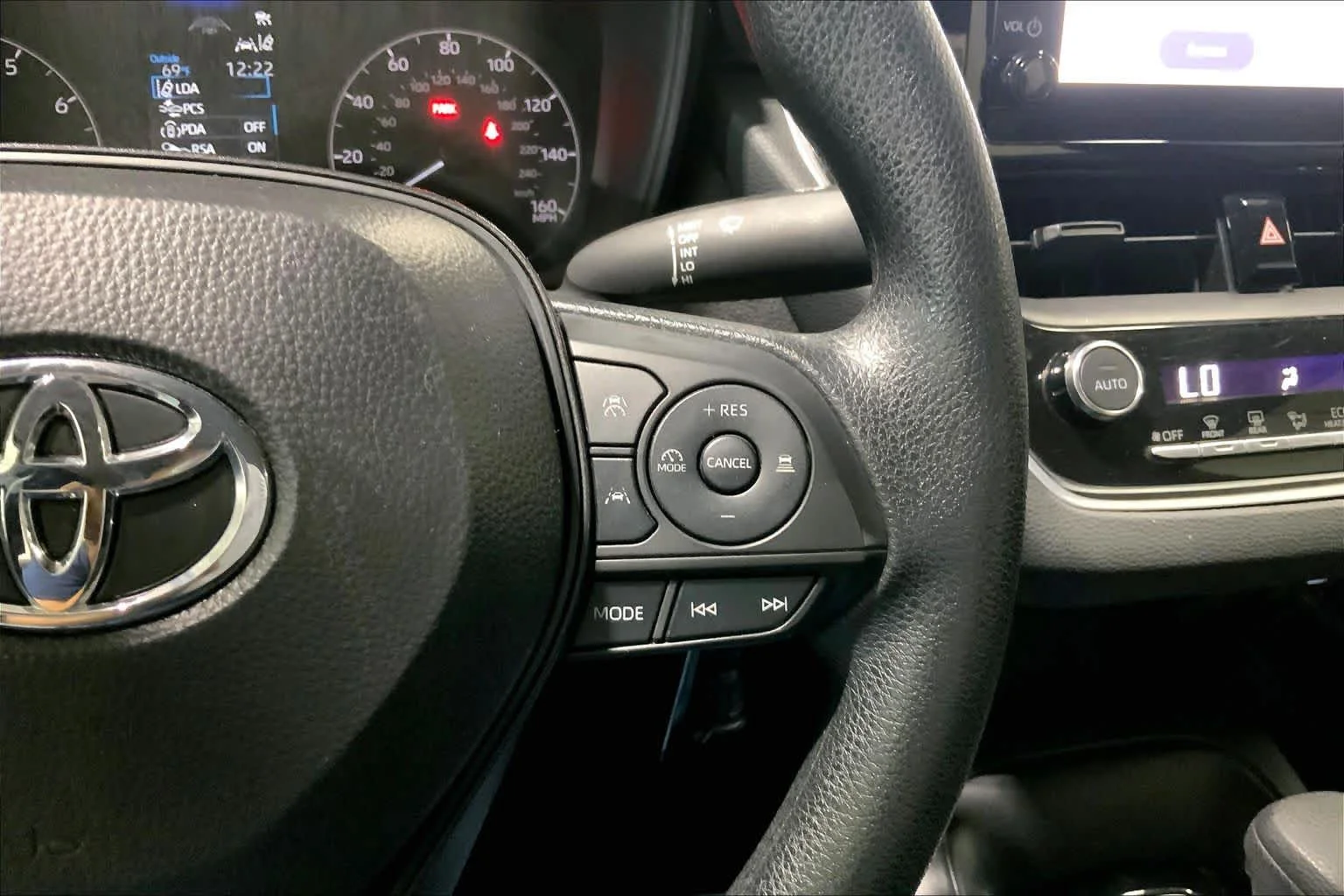 Used 2024 Ice Cap Toyota LE image 25
