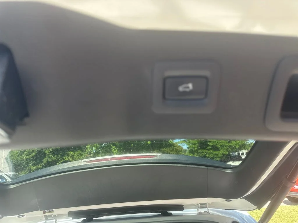 Used 2017 White Mazda Grand Touring image 24