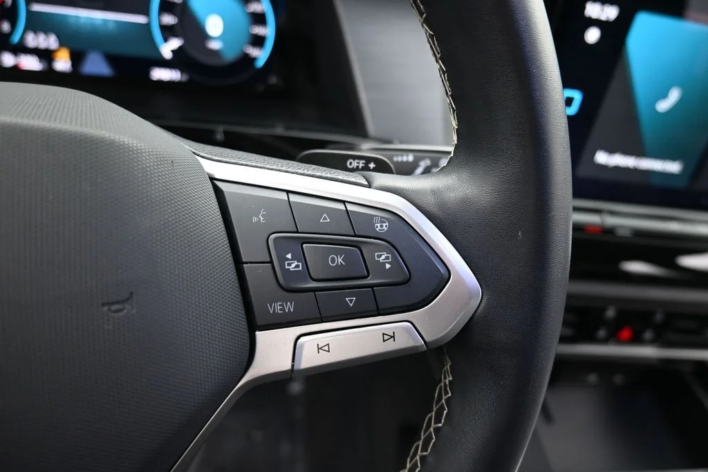 2025 Volkswagen Atlas Cross Sport SE w/Tech - Photo 30