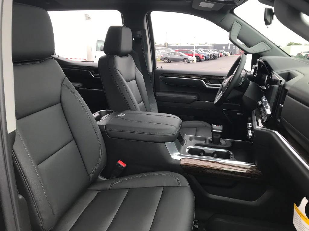 New 2026 Onyx Black GMC Elevation image 39