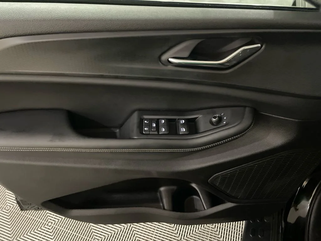 2024 Jeep Grand Cherokee Altitude - Photo 12