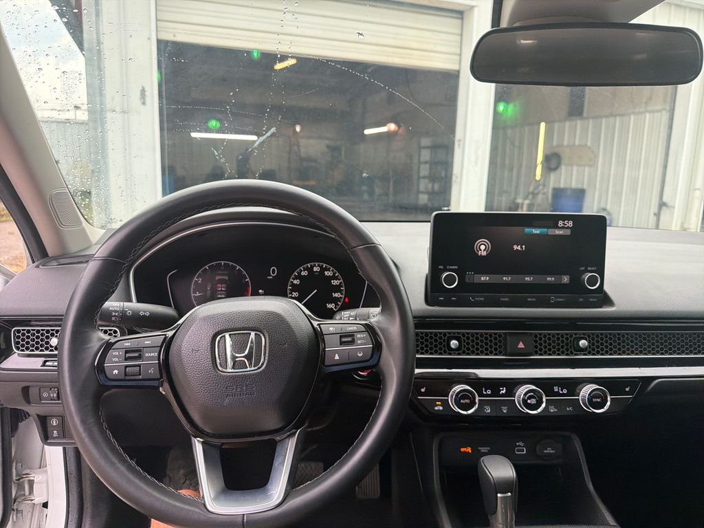 Used 2024 White Honda EX-L image 20