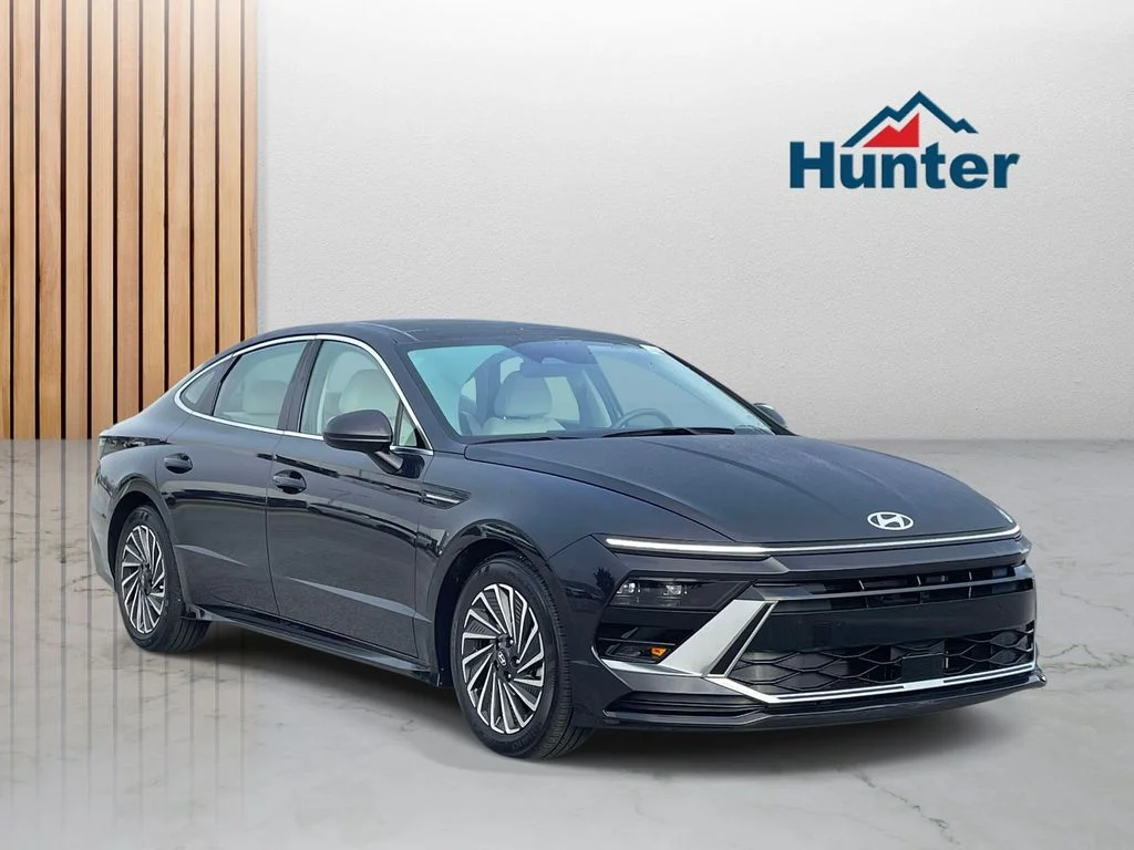 Used 2026 Carbon Blue Hyundai SEL image 1