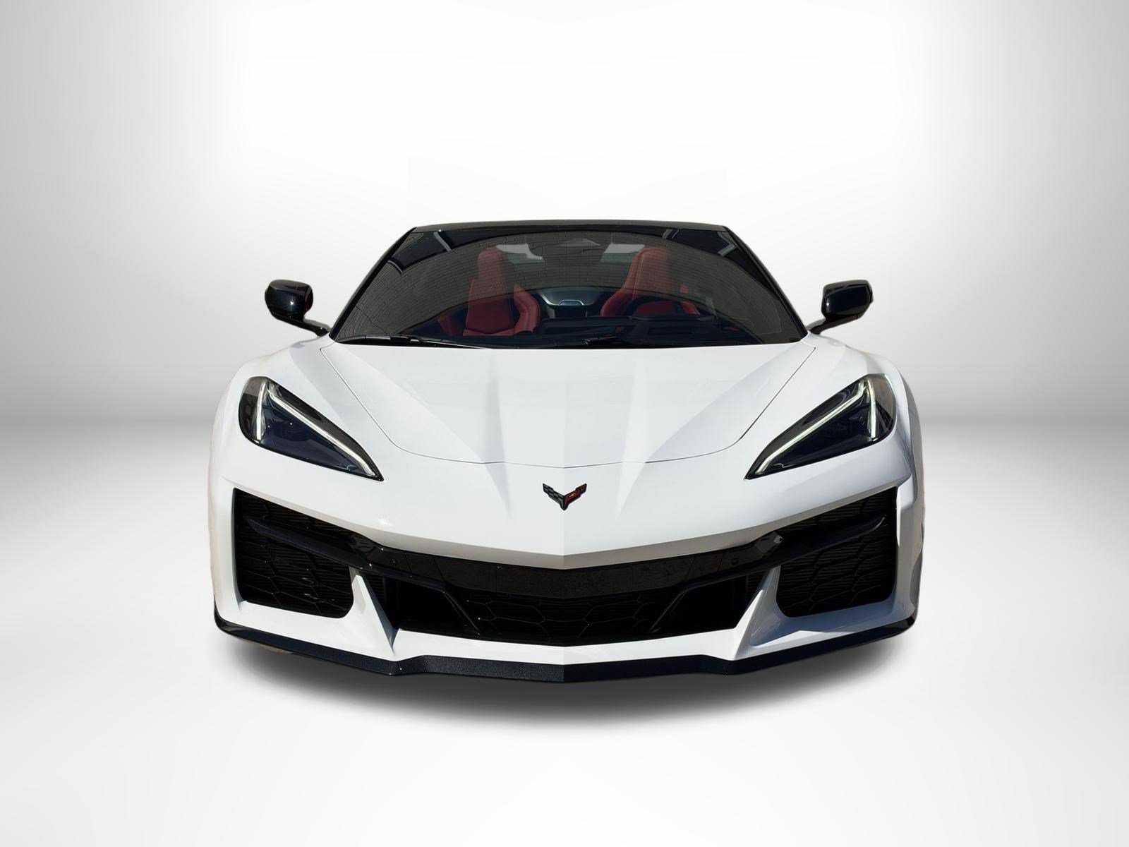Used 2026 Arctic White Chevrolet Z06 2LZ image 9