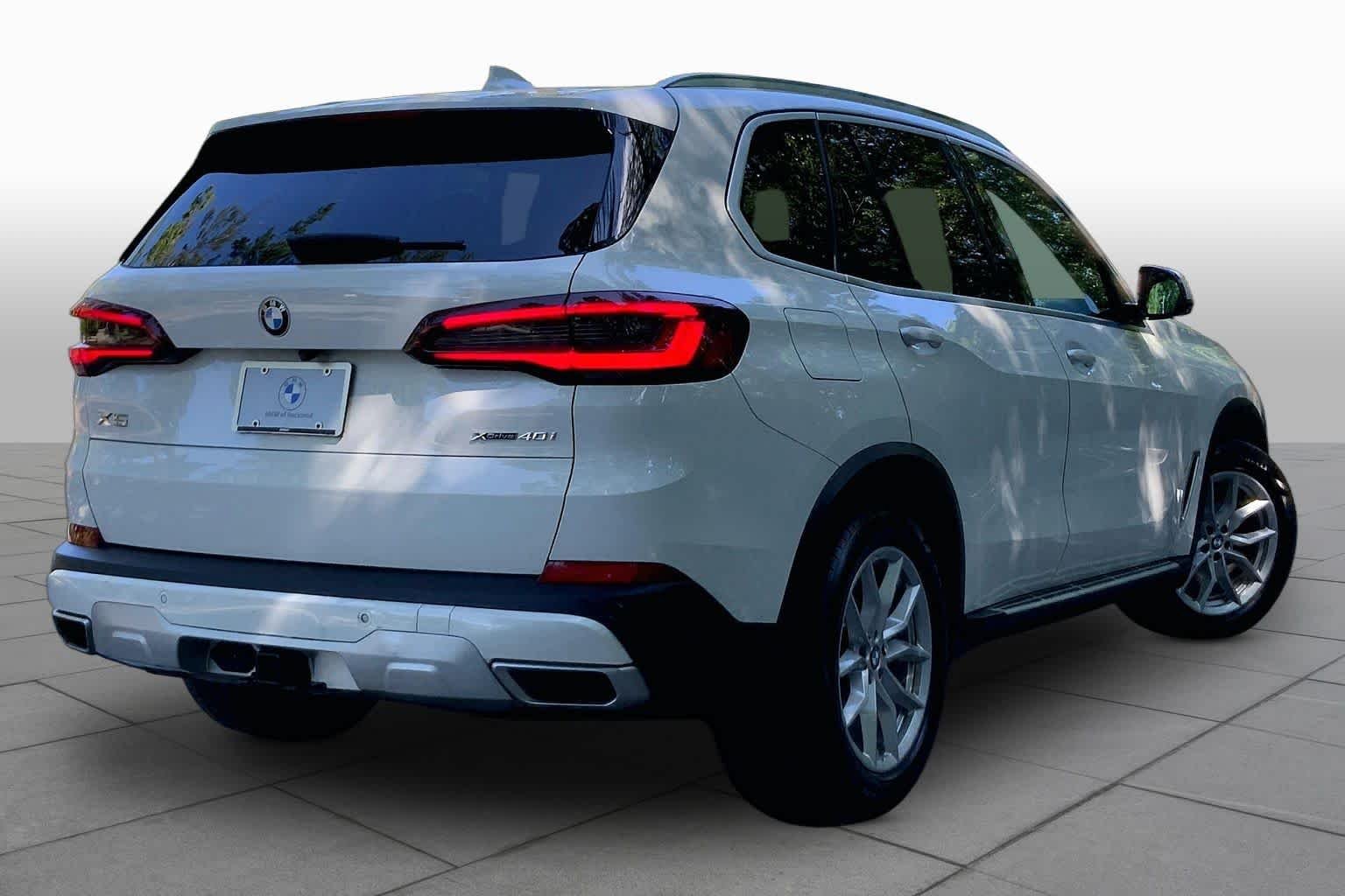 Used 2021 Alpine White BMW xDrive40i image 12