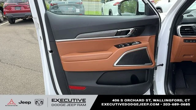 Used 2024 White Kia SX X-Line image 9