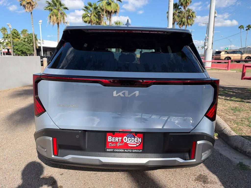 New 2027 Gray Kia S image 5