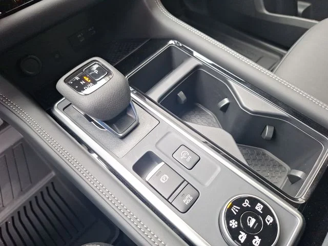 New 2026 Everest White Pearl TriCoat Nissan Platinum image 23