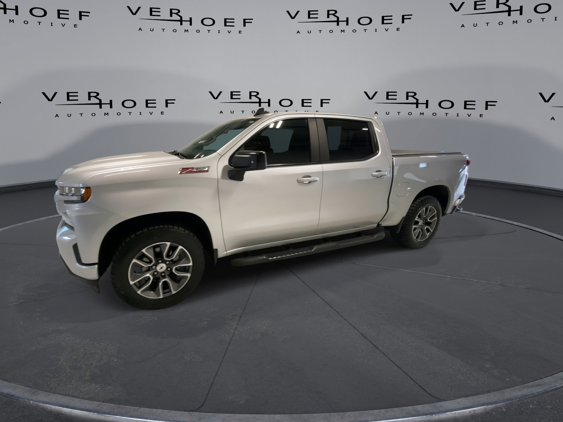 Used 2021 Silver Ice Metallic Chevrolet RST image 4