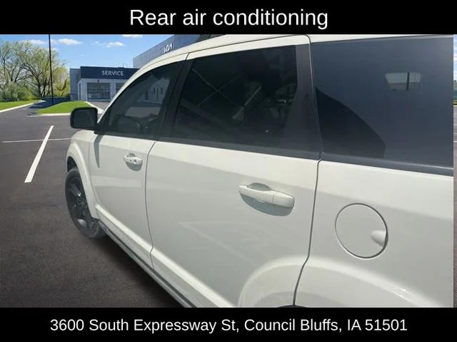 Used 2018 White Dodge Crossroad image 14