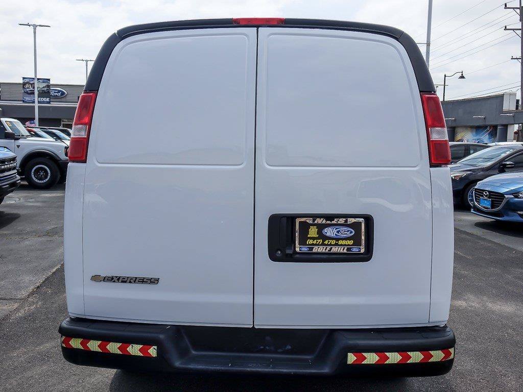 Used 2023 Summit White Chevrolet Work Van image 8
