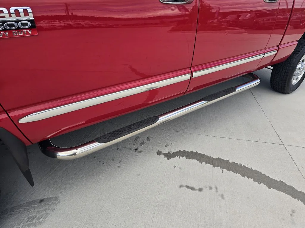 Used 2008 Flame Red Clearcoat Dodge SXT image 10