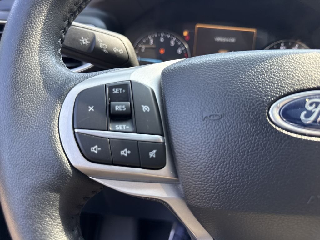 Used 2023 Black Ford XLT image 24