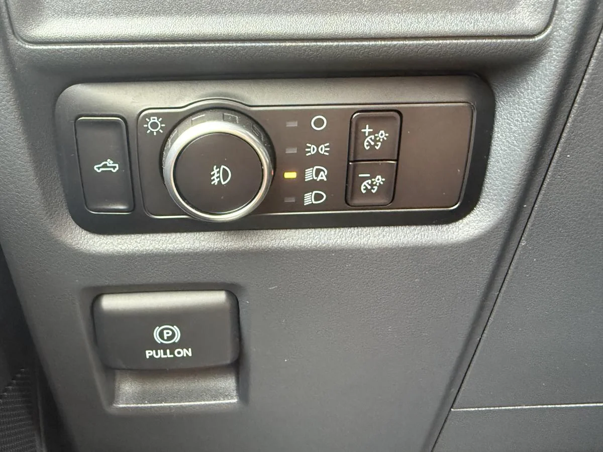 Used 2024 White Ford XLT image 27