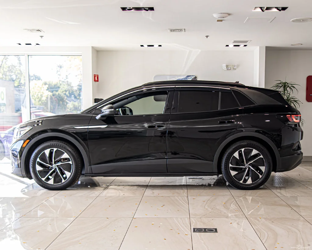 Used 2021 Black Volkswagen Pro S image 6