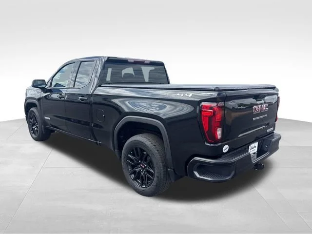 Used 2024 Onyx Black GMC Elevation image 3