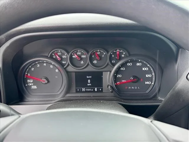 Used 2022 White Chevrolet Custom image 19