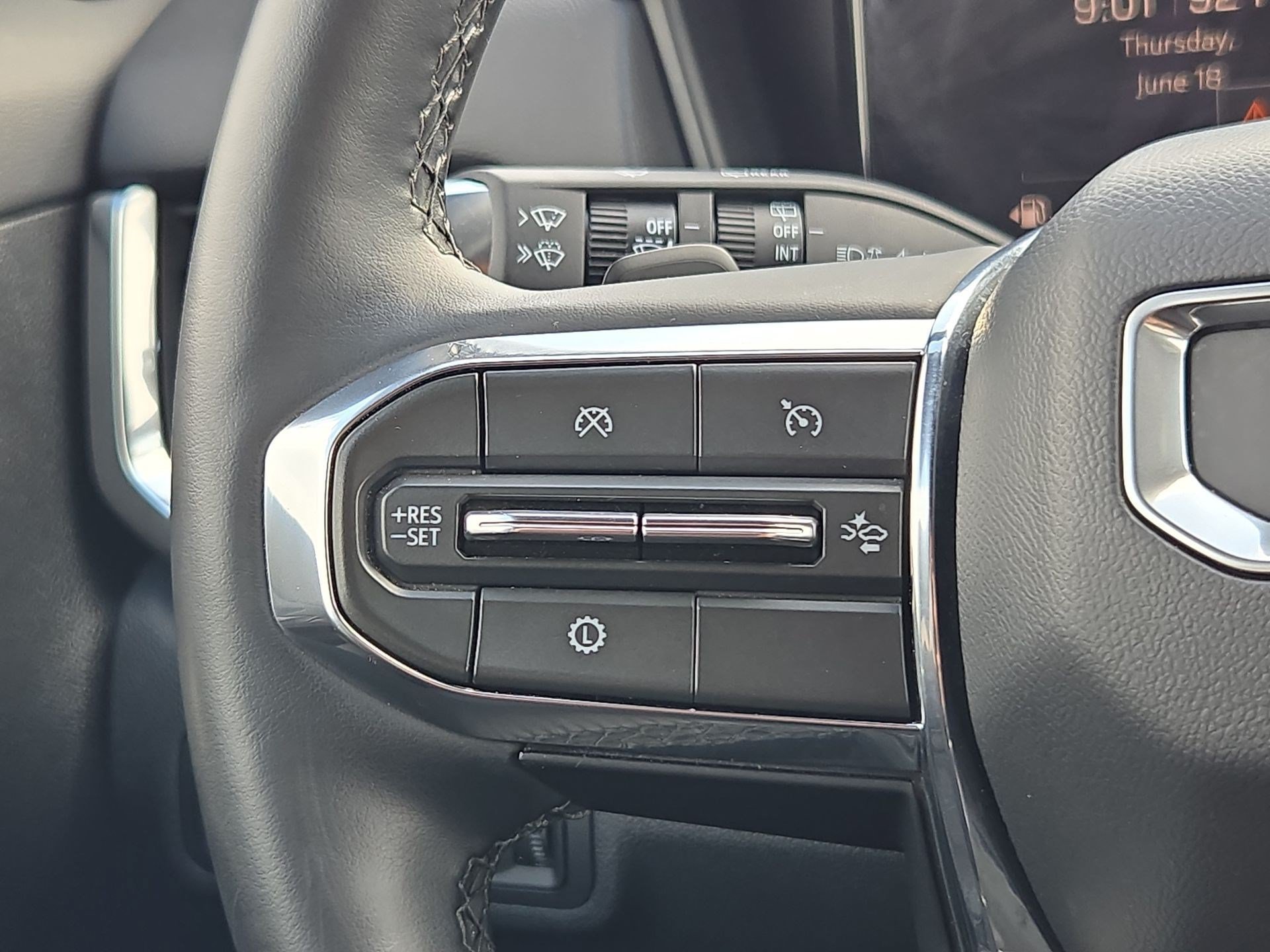 Used 2026 Summit White GMC FWD Elevation image 17