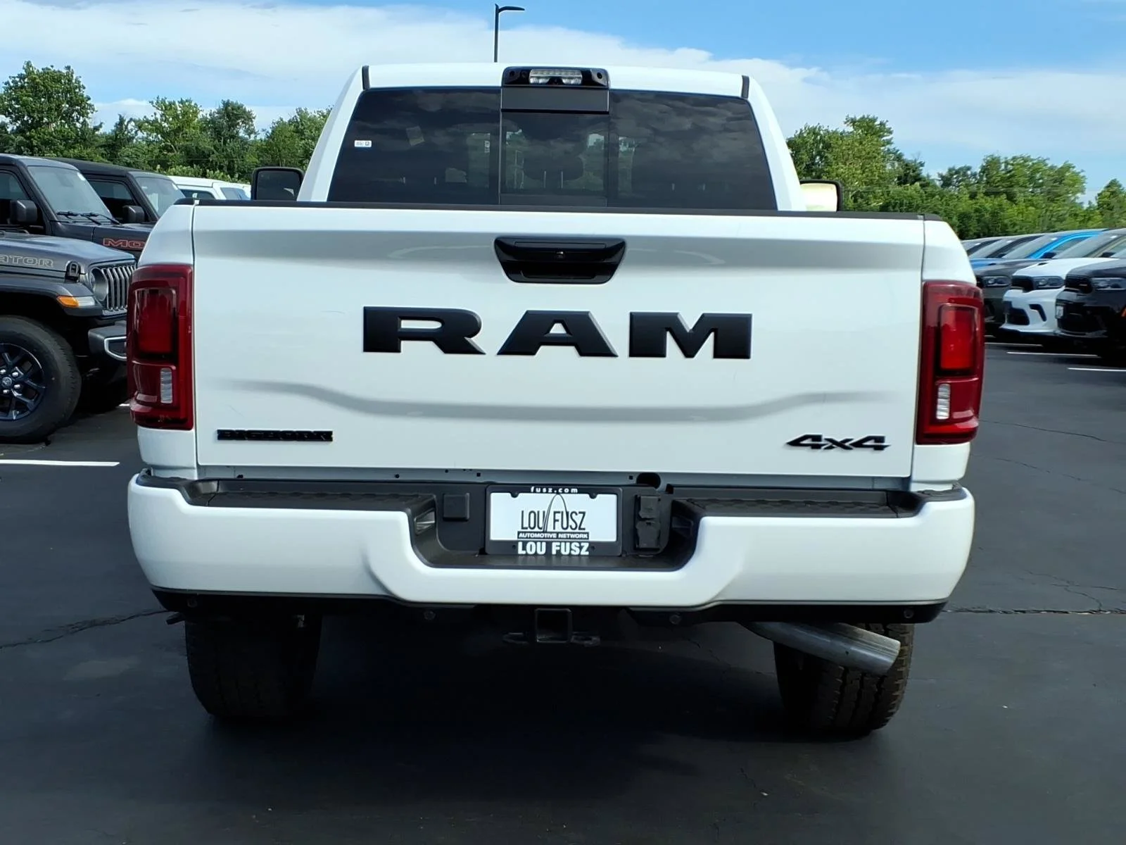 New 2026 Bright White Clear-Coat Exterior Paint RAM Big Horn image 18