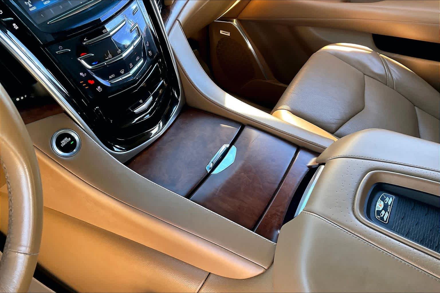 Used 2017 Crystal White Tricoat Cadillac Platinum image 16