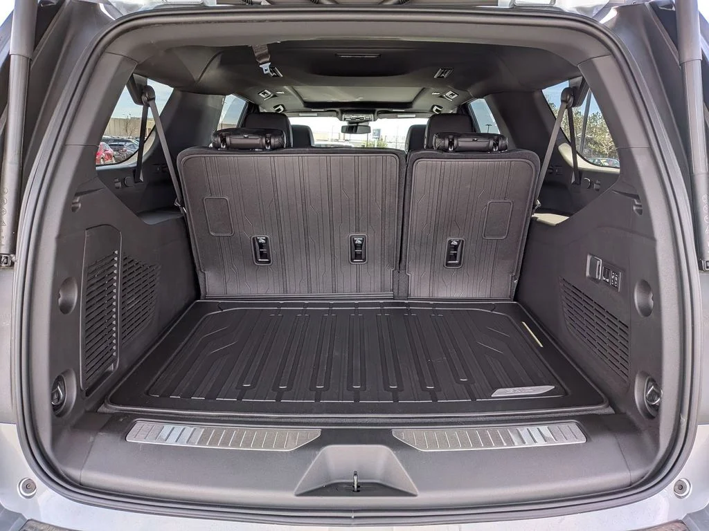 2026 GMC Yukon XL Denali - Photo 6