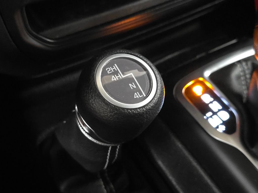 2023 Jeep Wrangler 4-Door Sahara - Photo 34