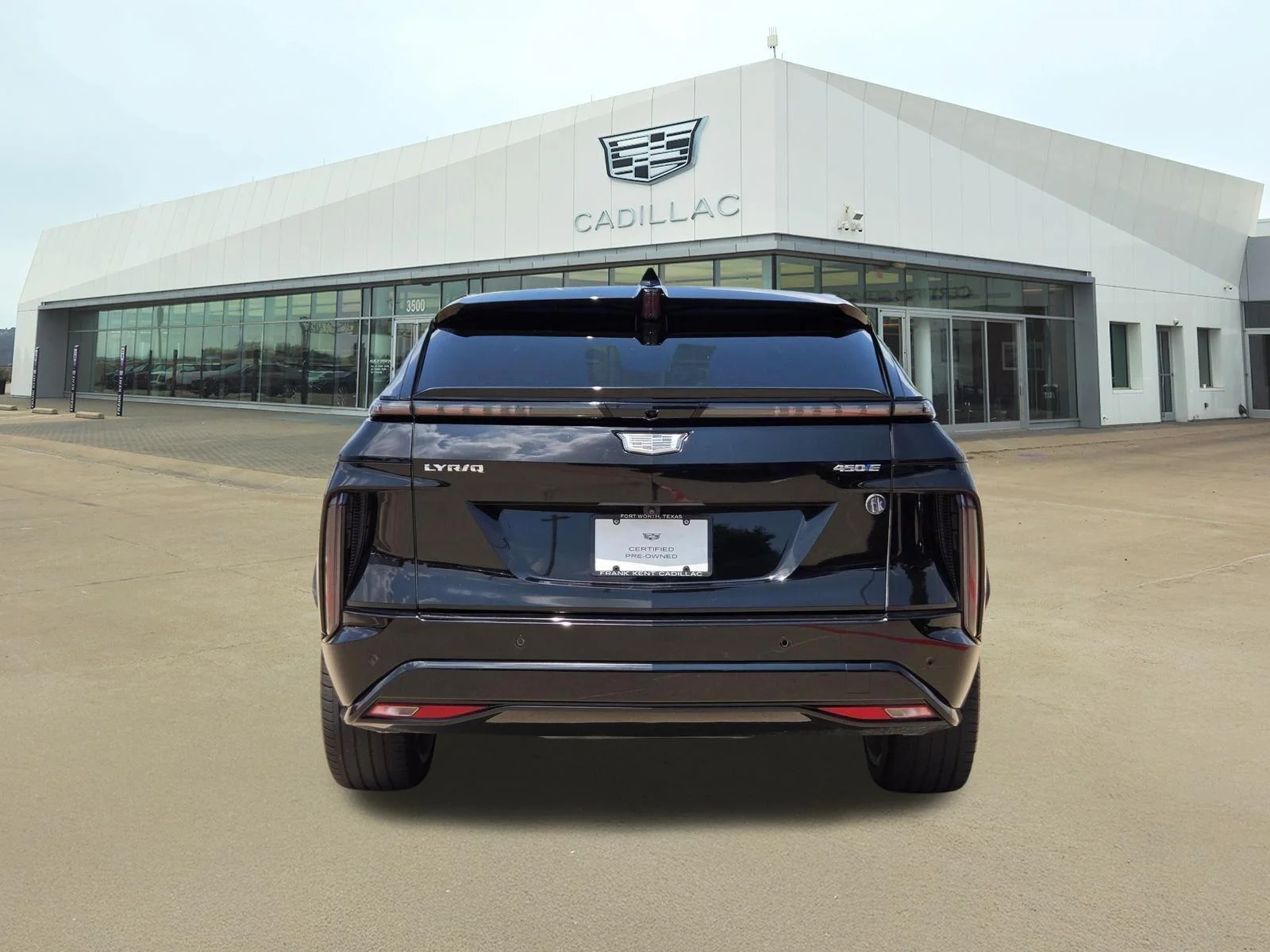 Used 2024  cadillac Sport image 5