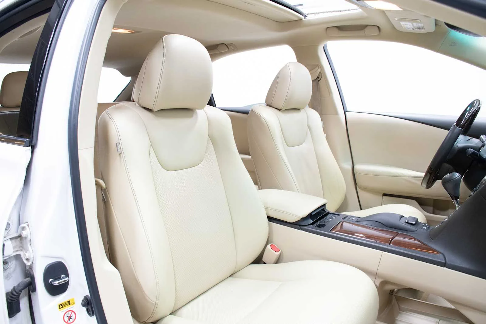 Used 2015 Starfire Pearl Lexus  image 23
