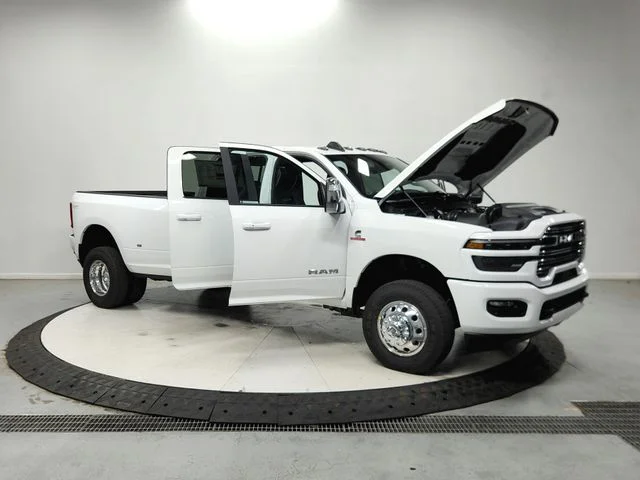 New 2026 Bright White Clear-Coat Exterior Paint RAM Laramie image 10