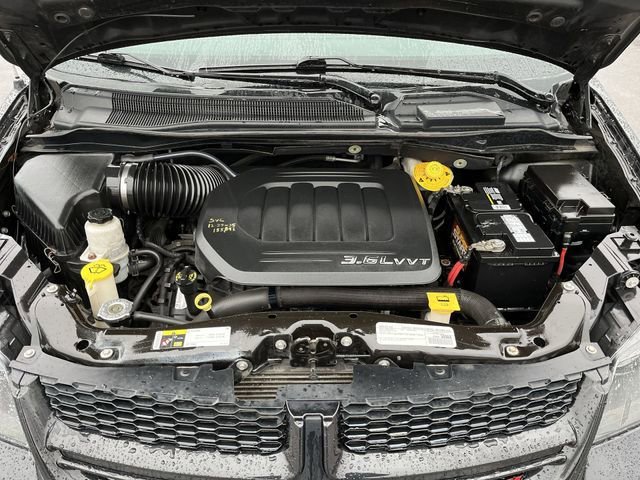 Used 2016  Dodge SE Plus image 17