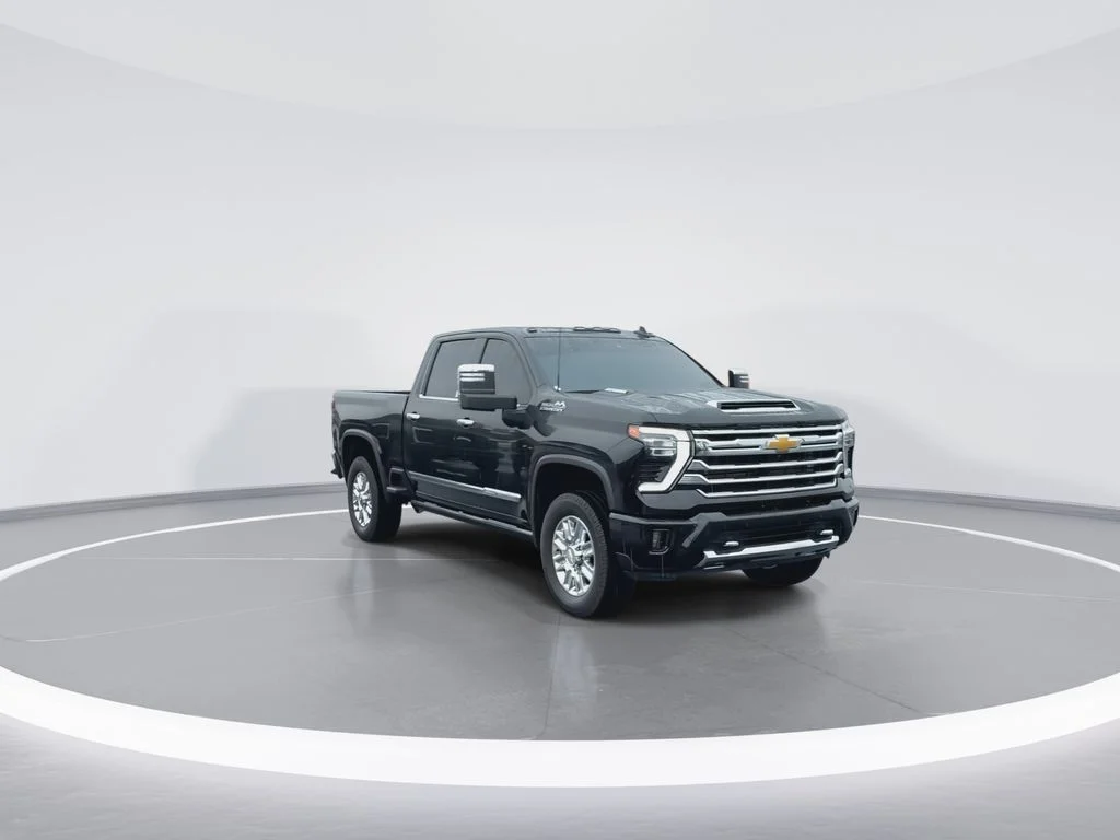 Used 2024 Black Chevrolet High Country image 2