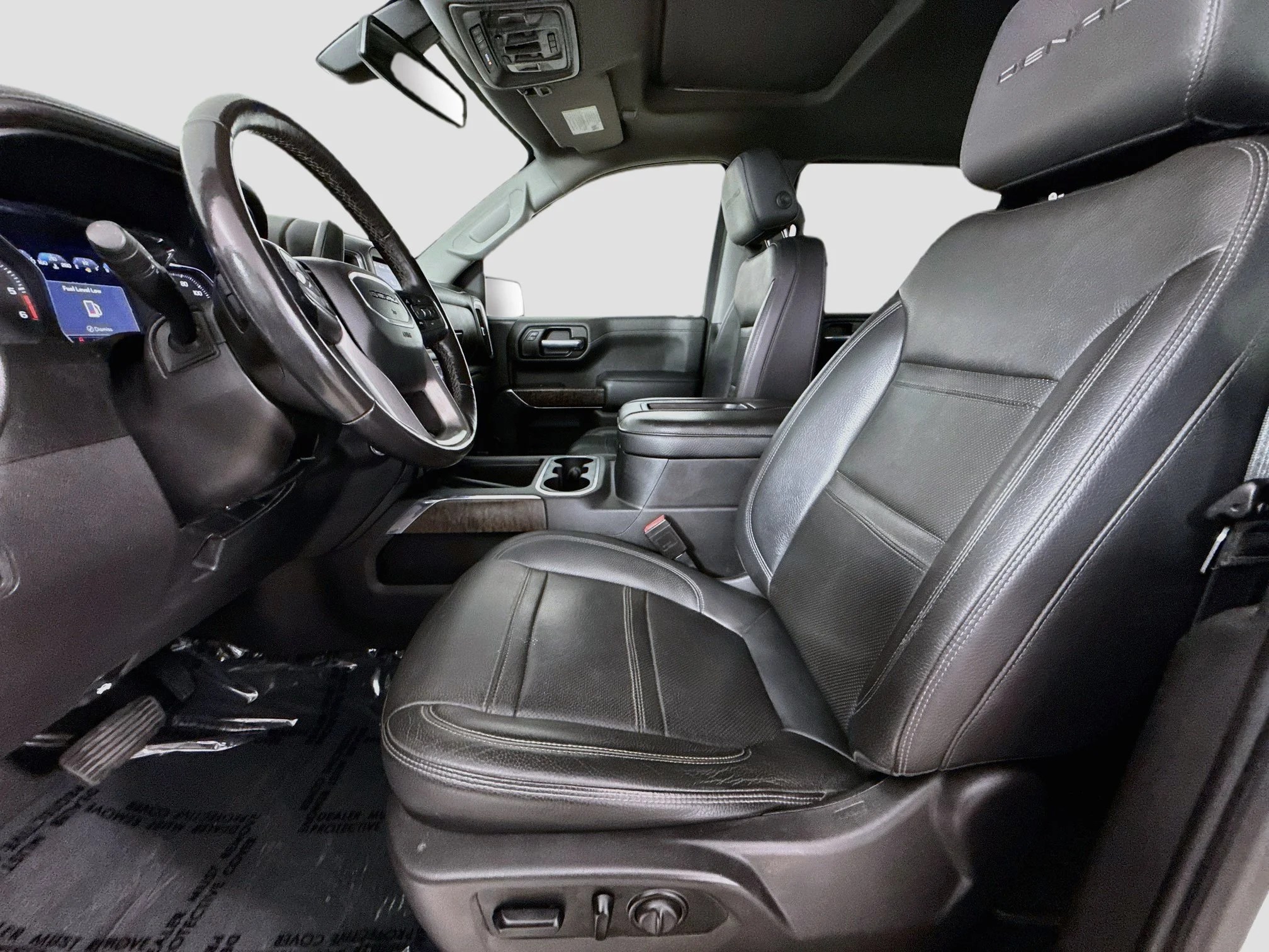 Used 2021 WHITE FROST TRICOAT GMC Denali image 22
