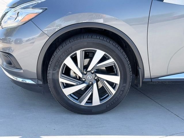 Used 2017 Gray Nissan Platinum image 39