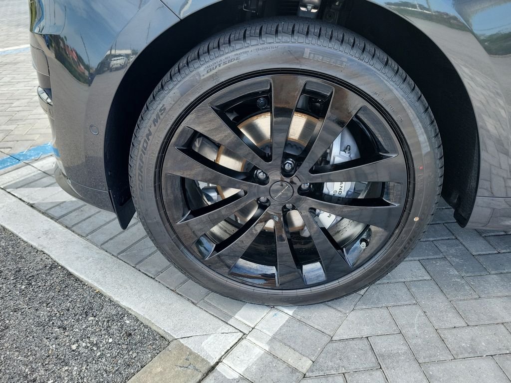 New 2026 Carpathian Grey Land Rover Dynamic SE image 13