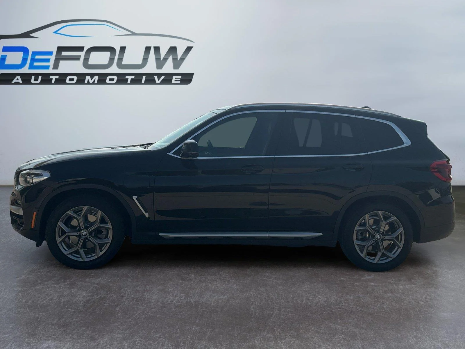 Used 2021 Jet Black BMW xDrive30e image 6