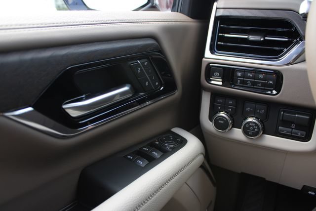 2026 GMC Yukon XL Denali - Photo 18