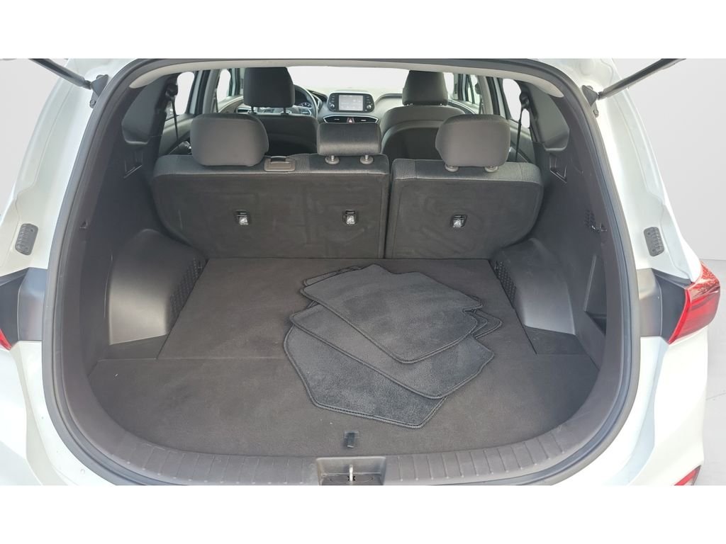 2020 Hyundai Santa Fe SE - Photo 11