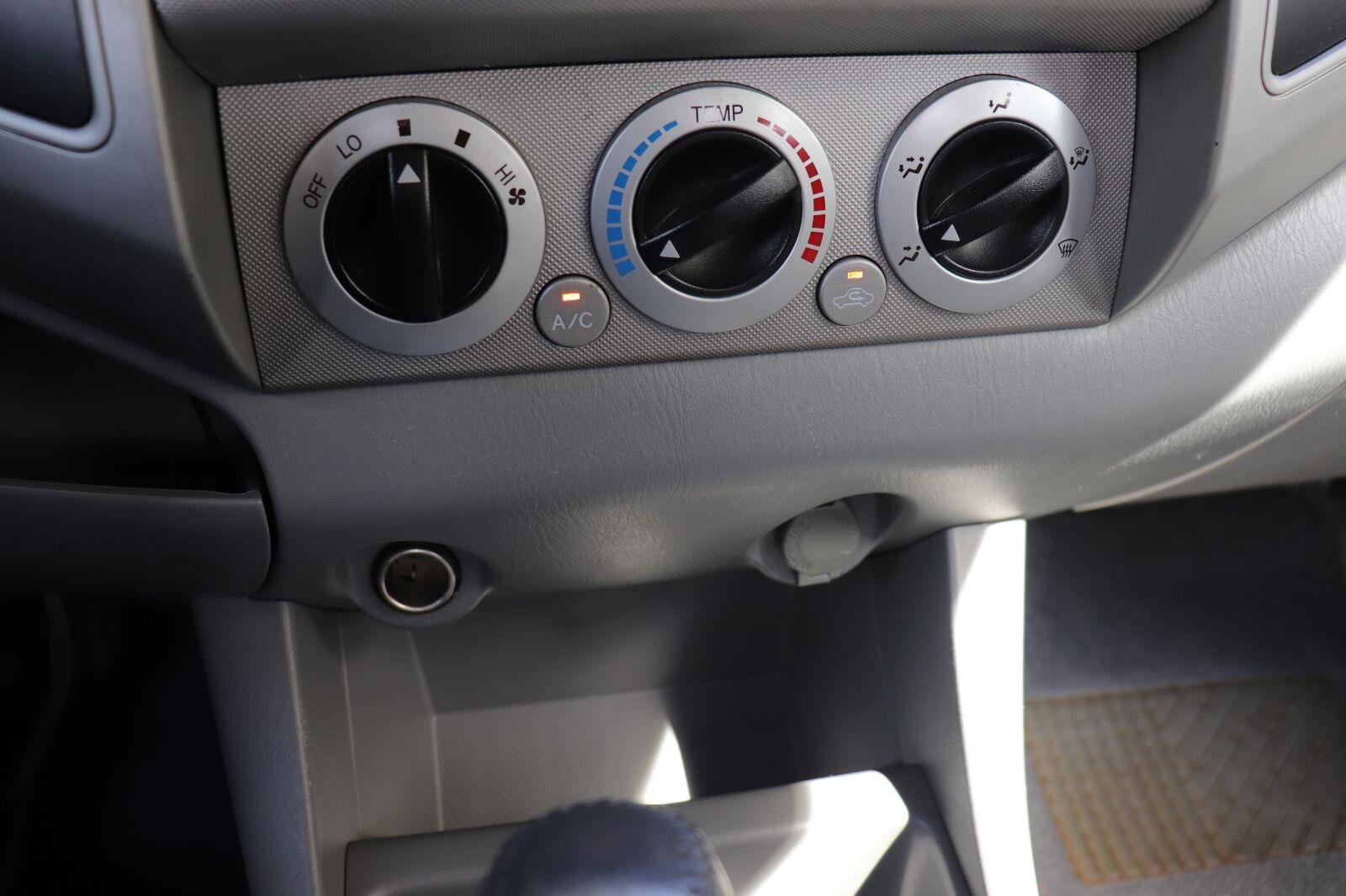 Used 2008 Silver Streak Mica Toyota Base image 25